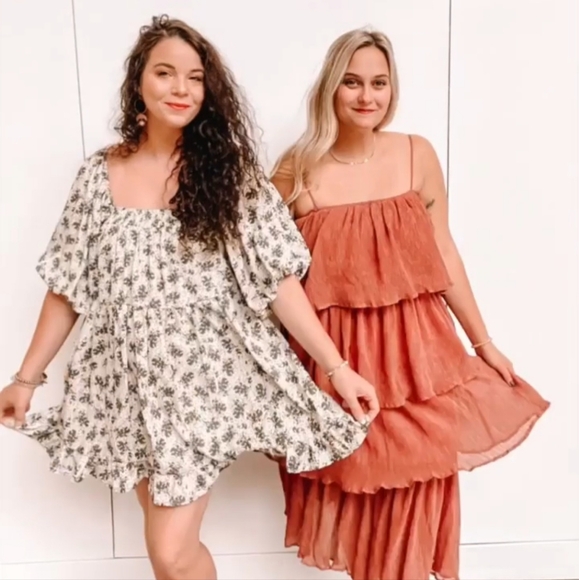 Off the shoulder rose midi ruffle dress - Picture 3 of 5